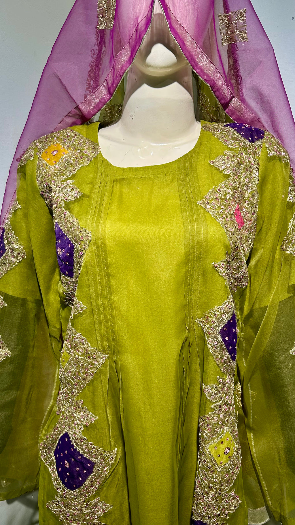 Zehra-e-gul’ moungia 3pc